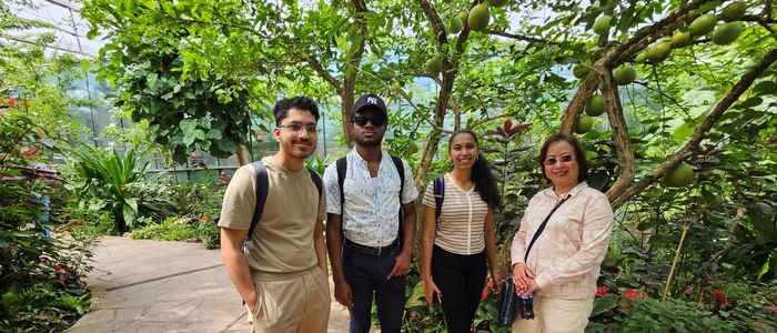 Shariq Bipat, Shofar Sno en Payal Debipersad in Artis met taakgroeplid Sharon Calor